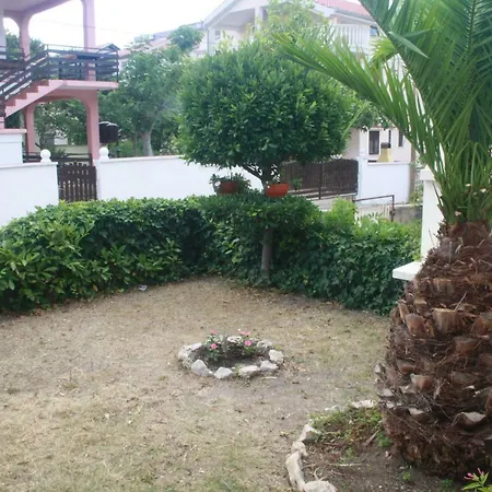 Apartment Vahovec *